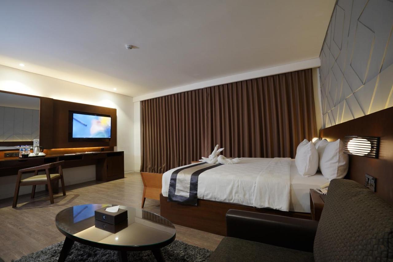 Golden Tulip 4*