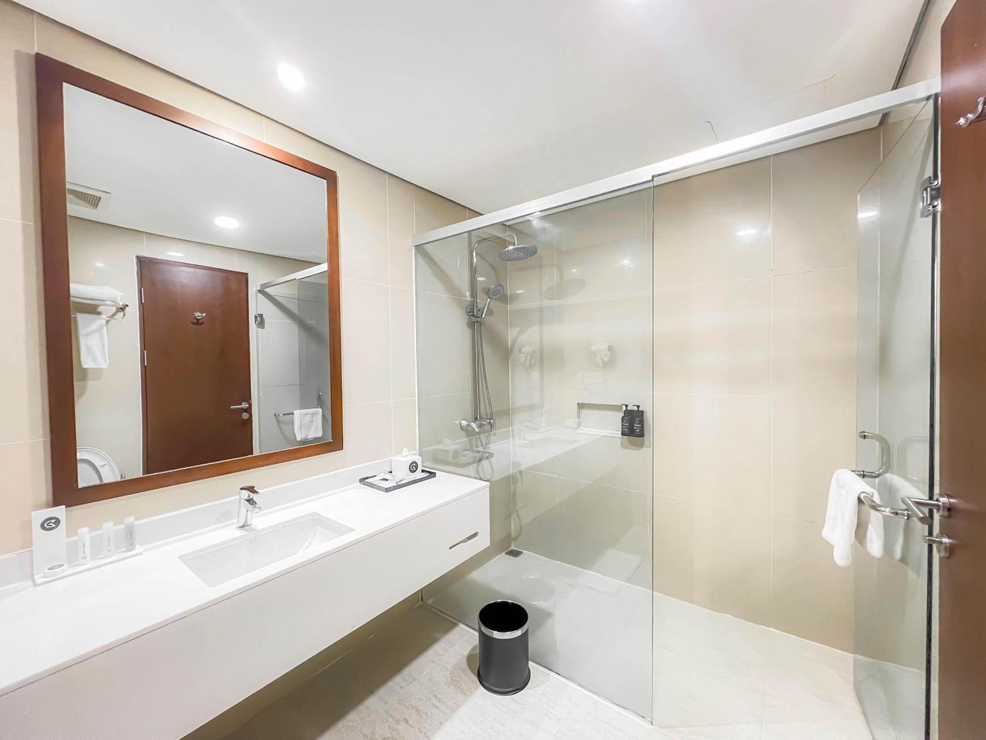 Golden Tulip Hotel 4*